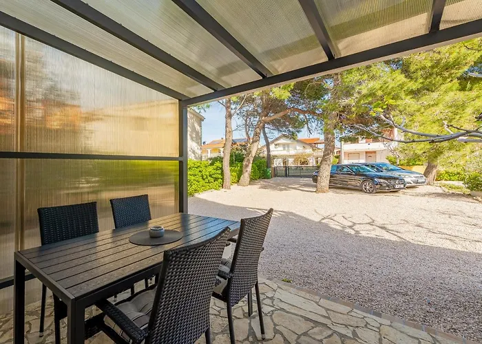 Apartments Villa Agape Vir