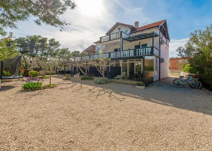 Apartments Villa Agape Vir